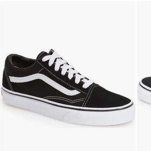 Vans Old Skool Sneaker (Women)
